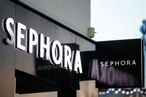 sephora selling fake perfume|Sephora has locked up all its perfume. It says too many people .